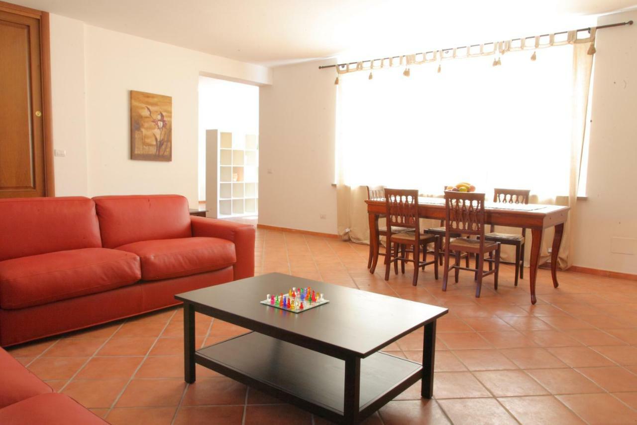La Casa Di Sofia - Casa Vacanza Monterosi Buitenkant foto